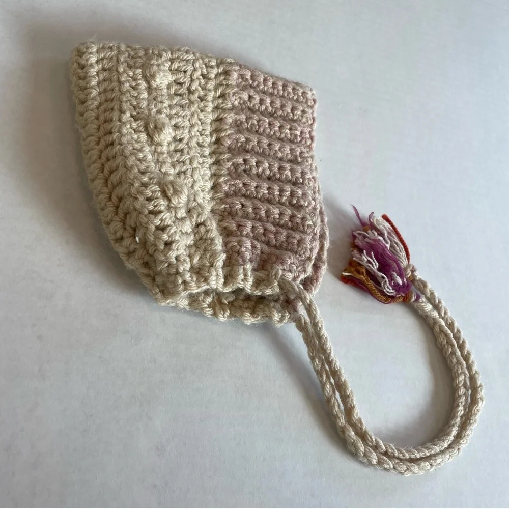 Handmade‎ Bonnet Oatmeal/Pink With Bobbles, Tassel Tie Baby Girl 12-18 Month